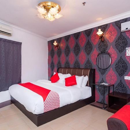 OYO 1114 Neo Pegasus Hotel Segamat Exterior foto
