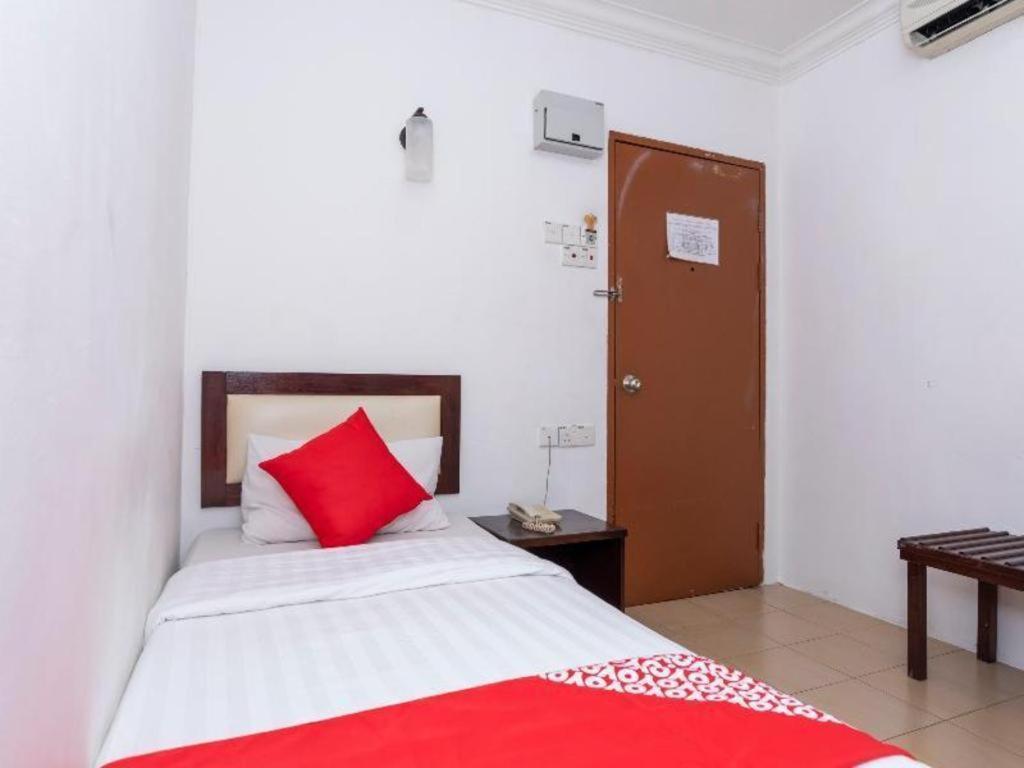 OYO 1114 Neo Pegasus Hotel Segamat Exterior foto