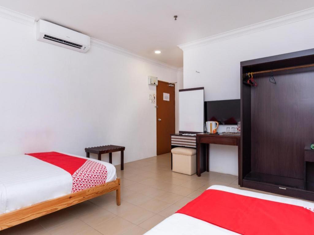 OYO 1114 Neo Pegasus Hotel Segamat Exterior foto