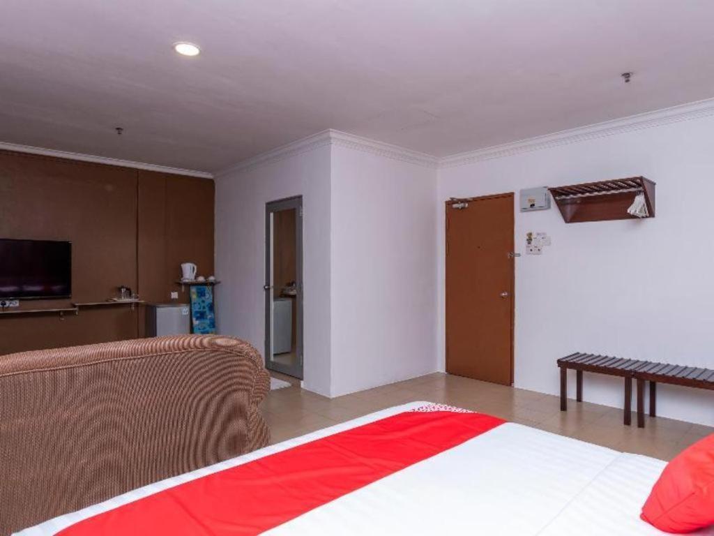 OYO 1114 Neo Pegasus Hotel Segamat Exterior foto