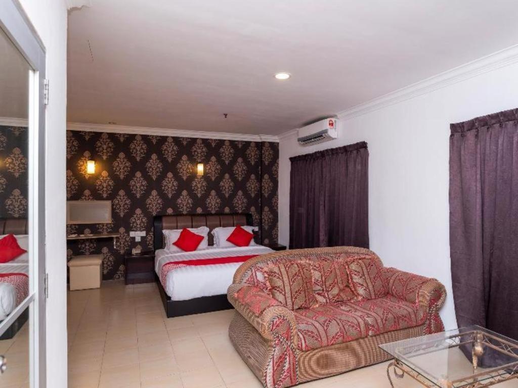 OYO 1114 Neo Pegasus Hotel Segamat Exterior foto